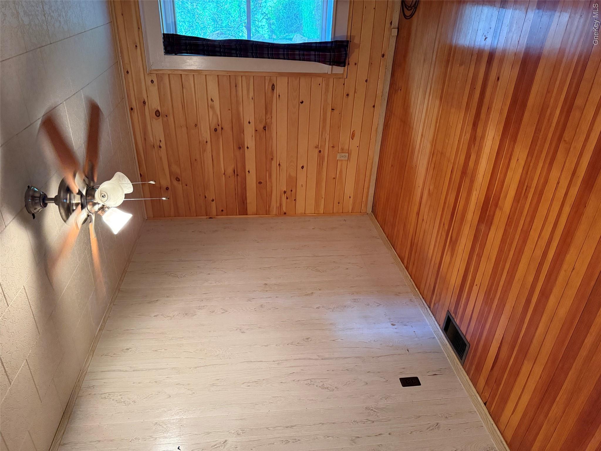623 Walker Valley Road Property Photo 11