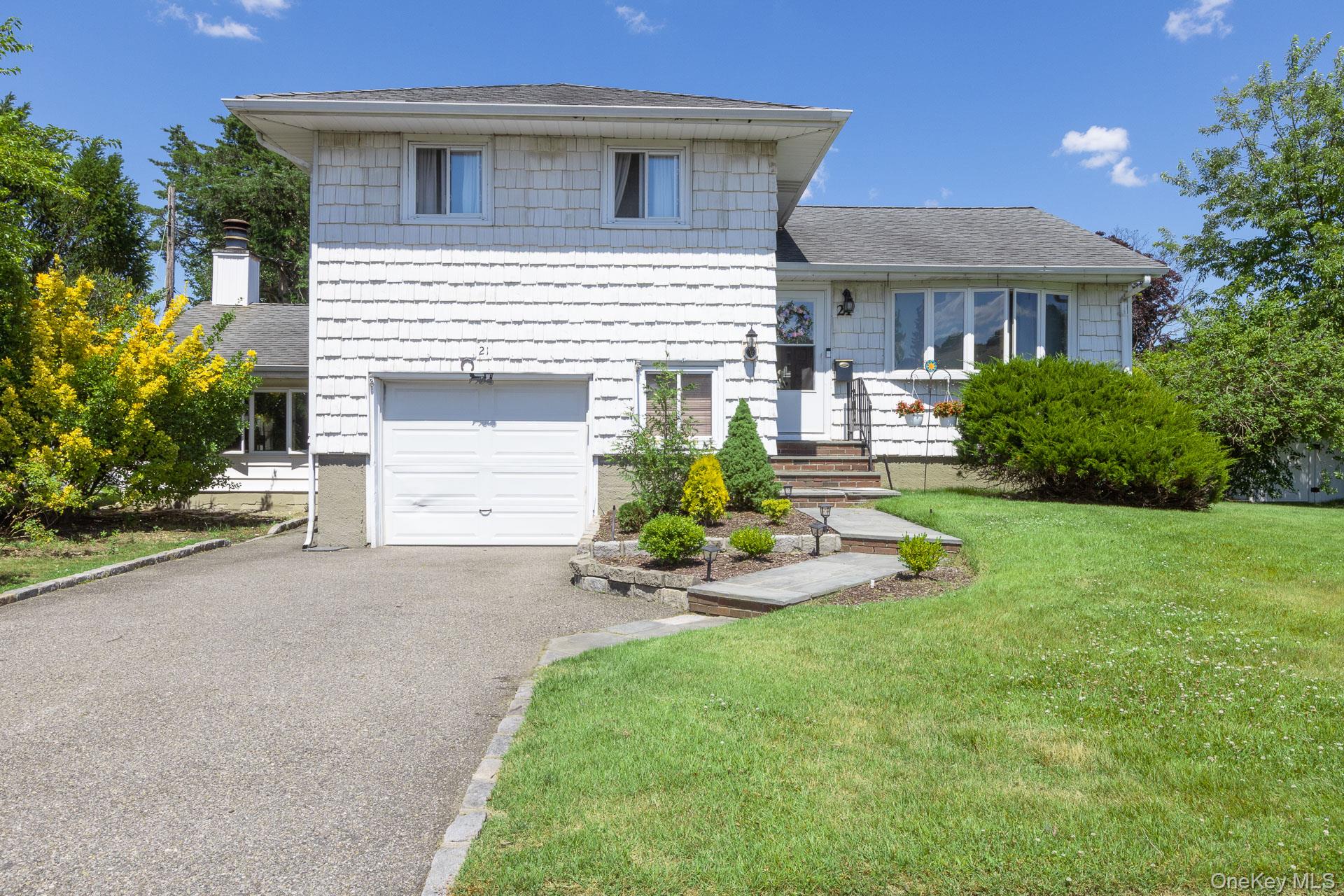 21 Pinetree Avenue Property Photo 1