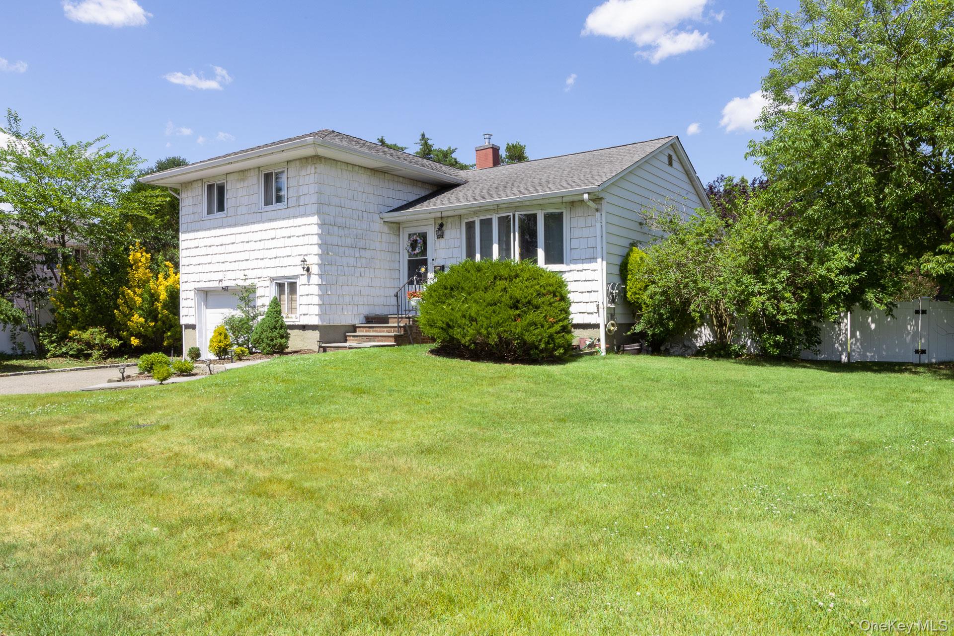 21 Pinetree Avenue Property Photo 2