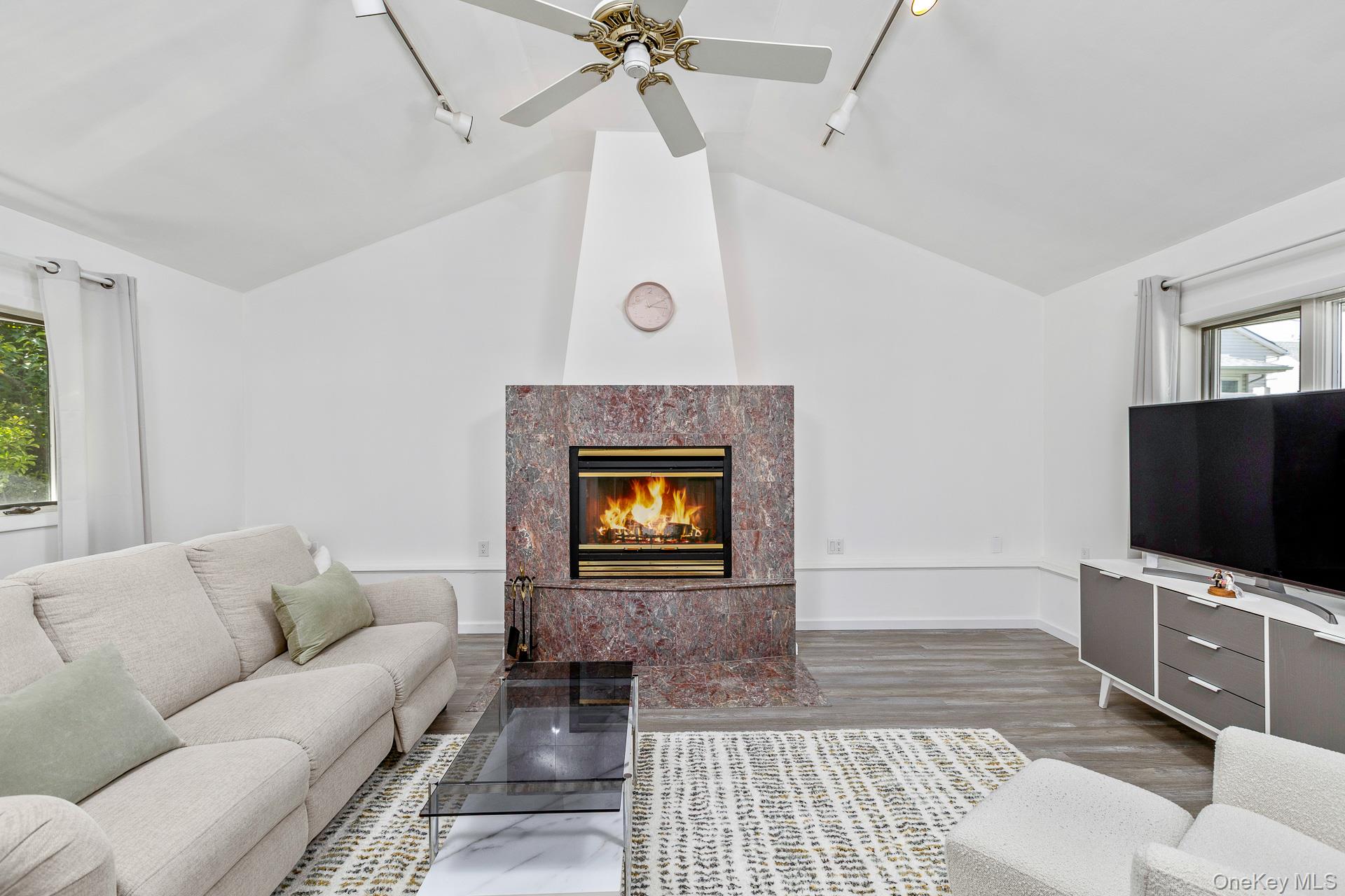 21 Pinetree Avenue Property Photo 17