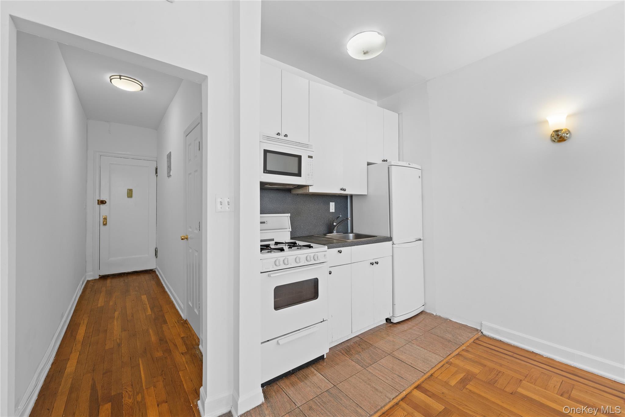 41-41 41st Street 5n Property Photo 2