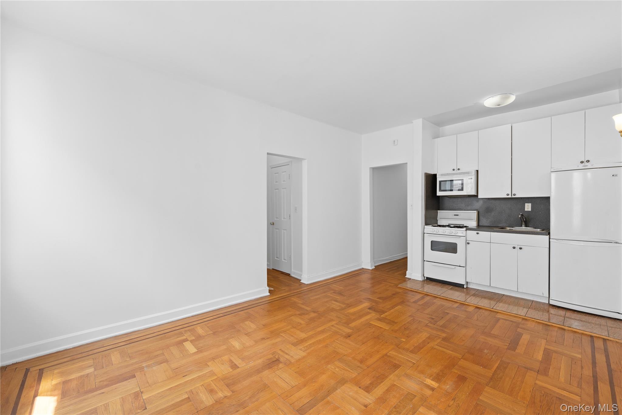 41-41 41st Street 5n Property Photo 3