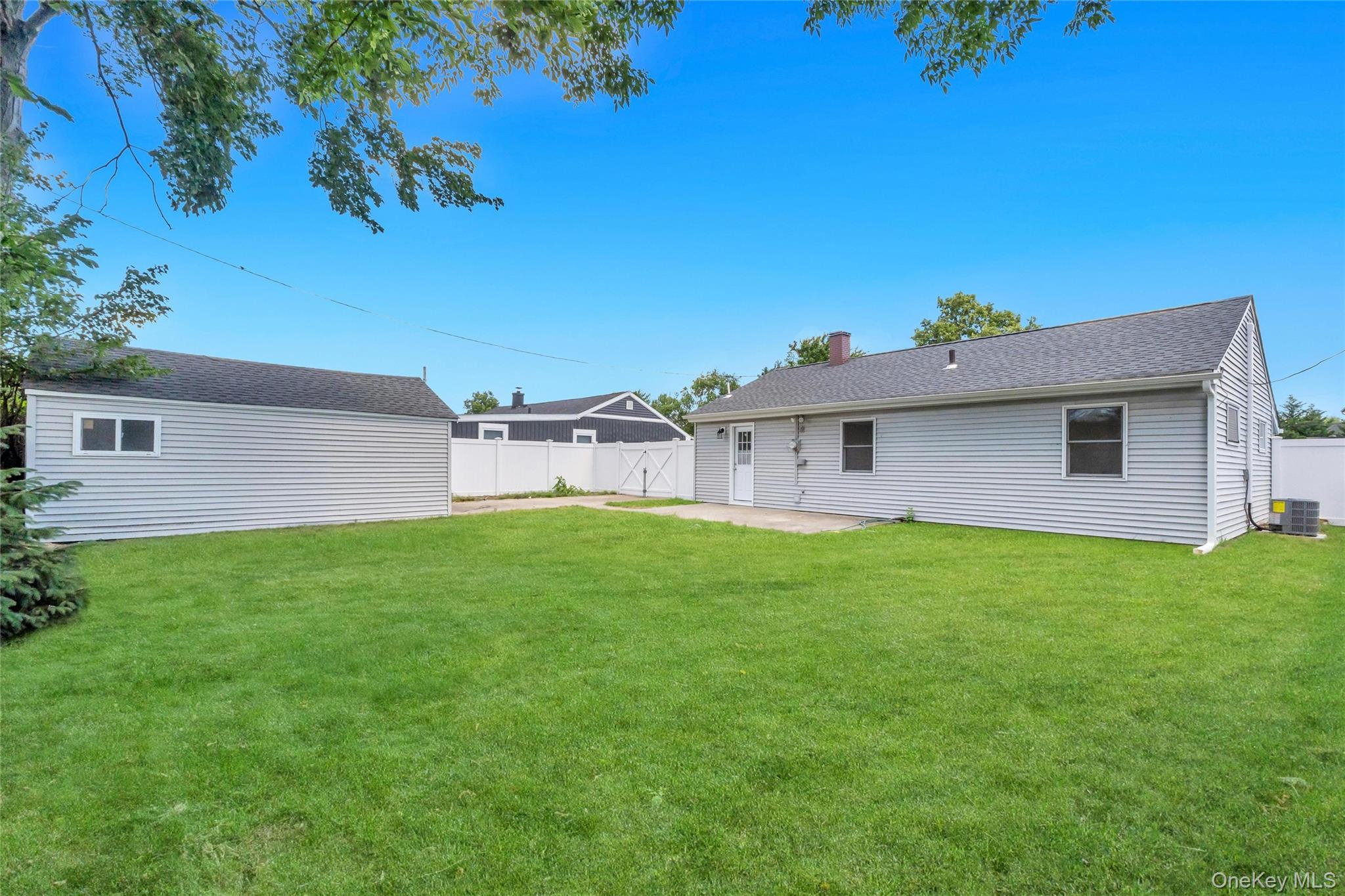 23 Kevin Lane Property Photo 19