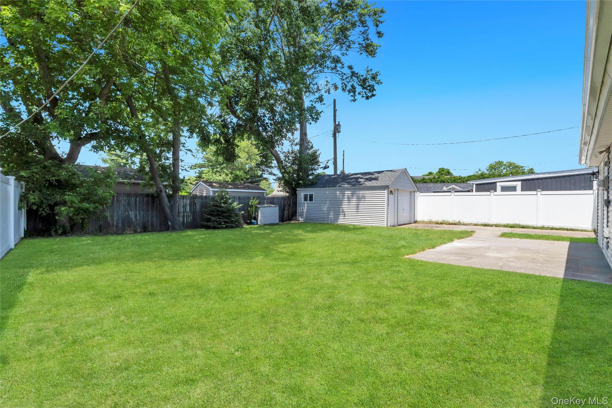 23 Kevin Lane Property Photo 22
