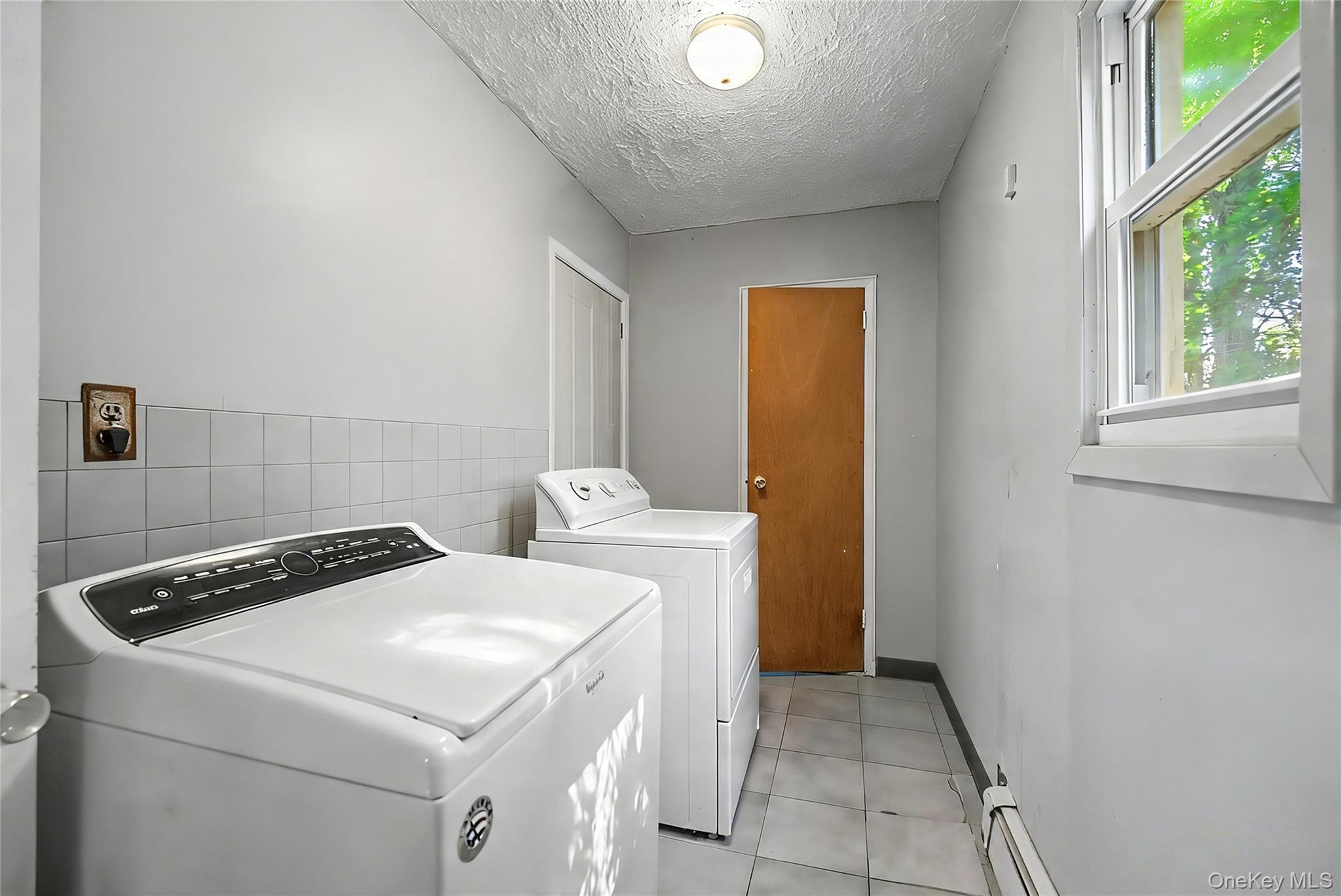 159 South Drive Property Photo 5