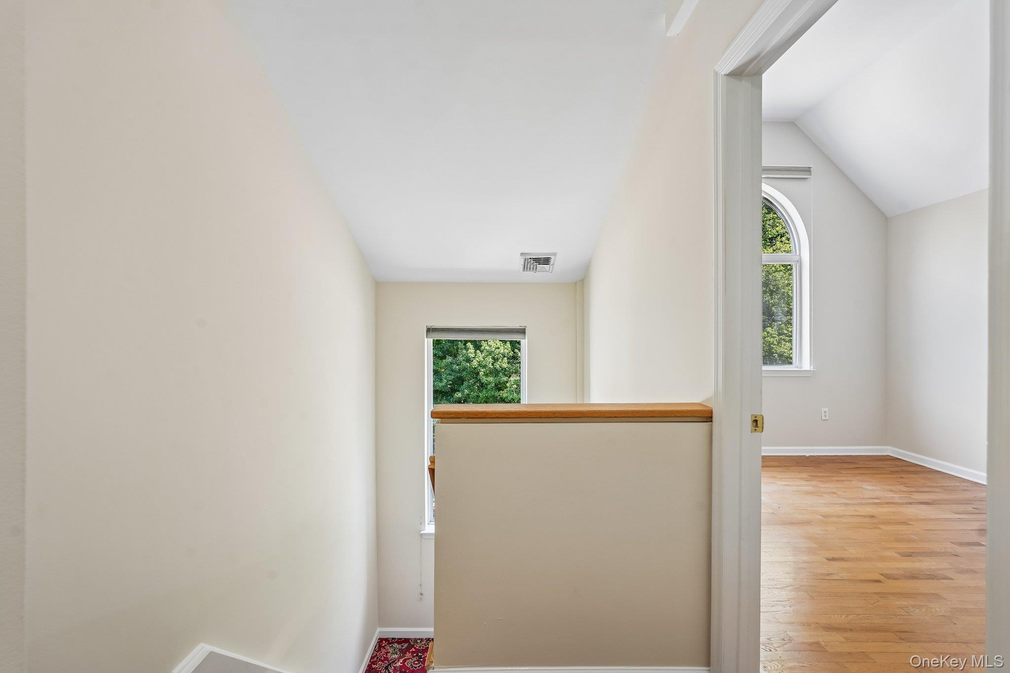 212 Arlington Court Property Photo 20