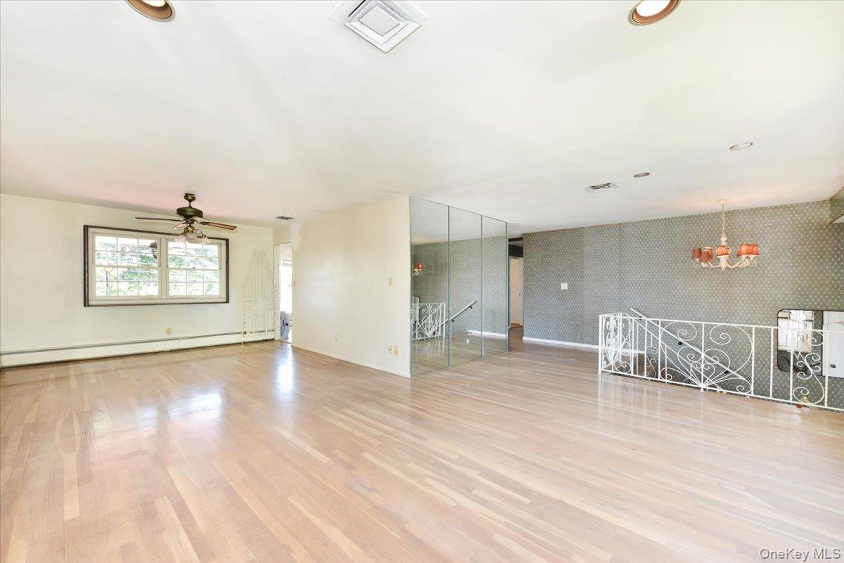 687 Golf Drive Property Photo 8