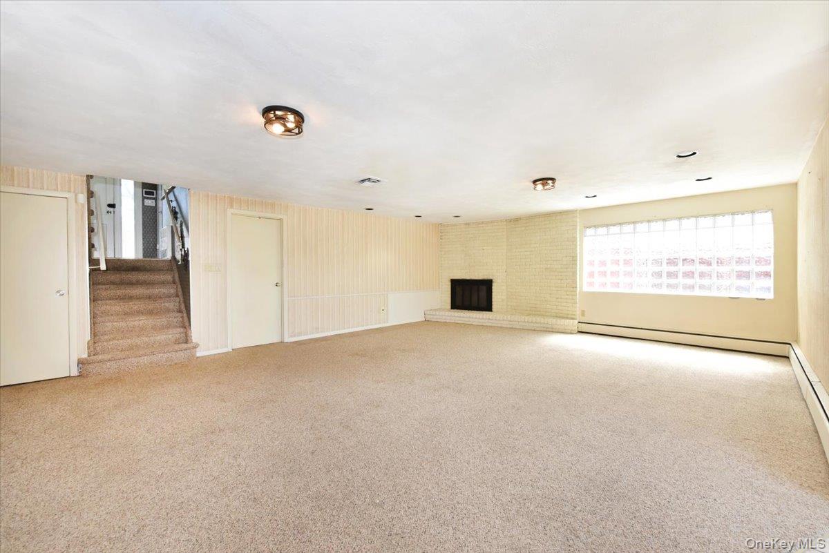 687 Golf Drive Property Photo 18