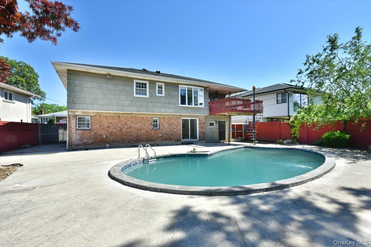 687 Golf Drive Property Photo 31