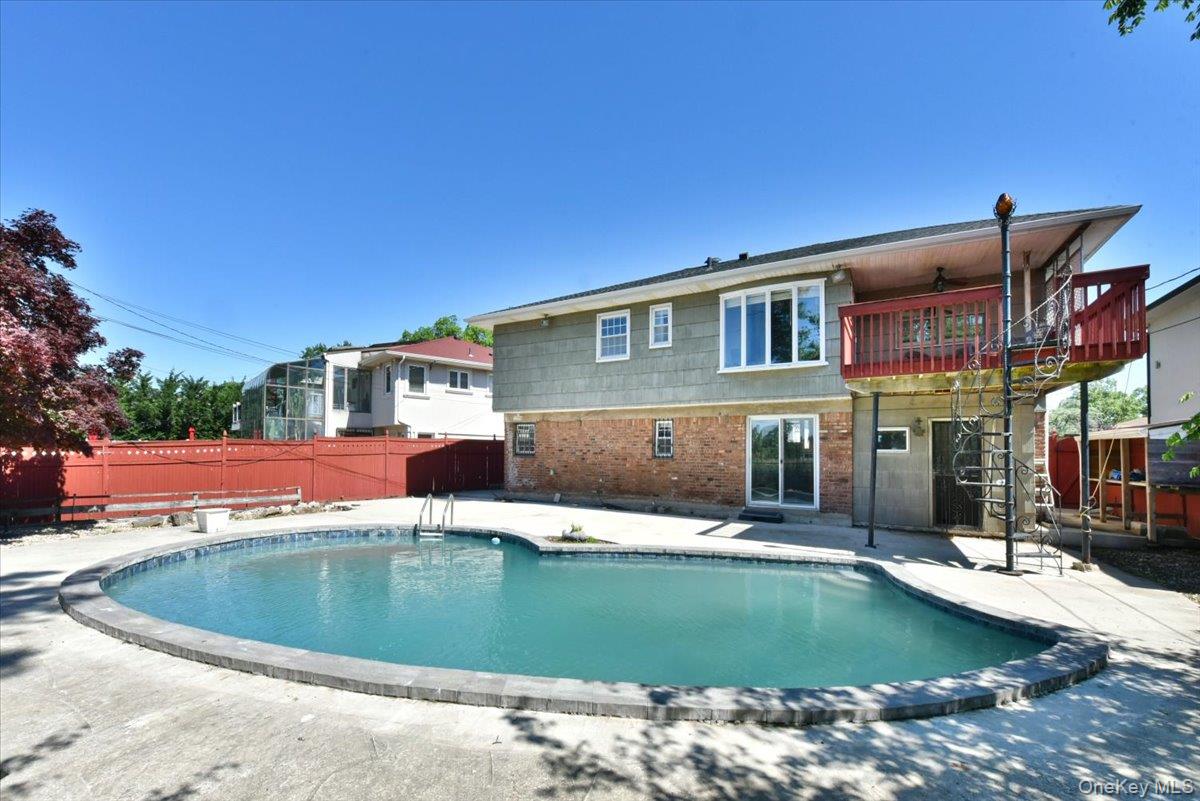 687 Golf Drive Property Photo 32