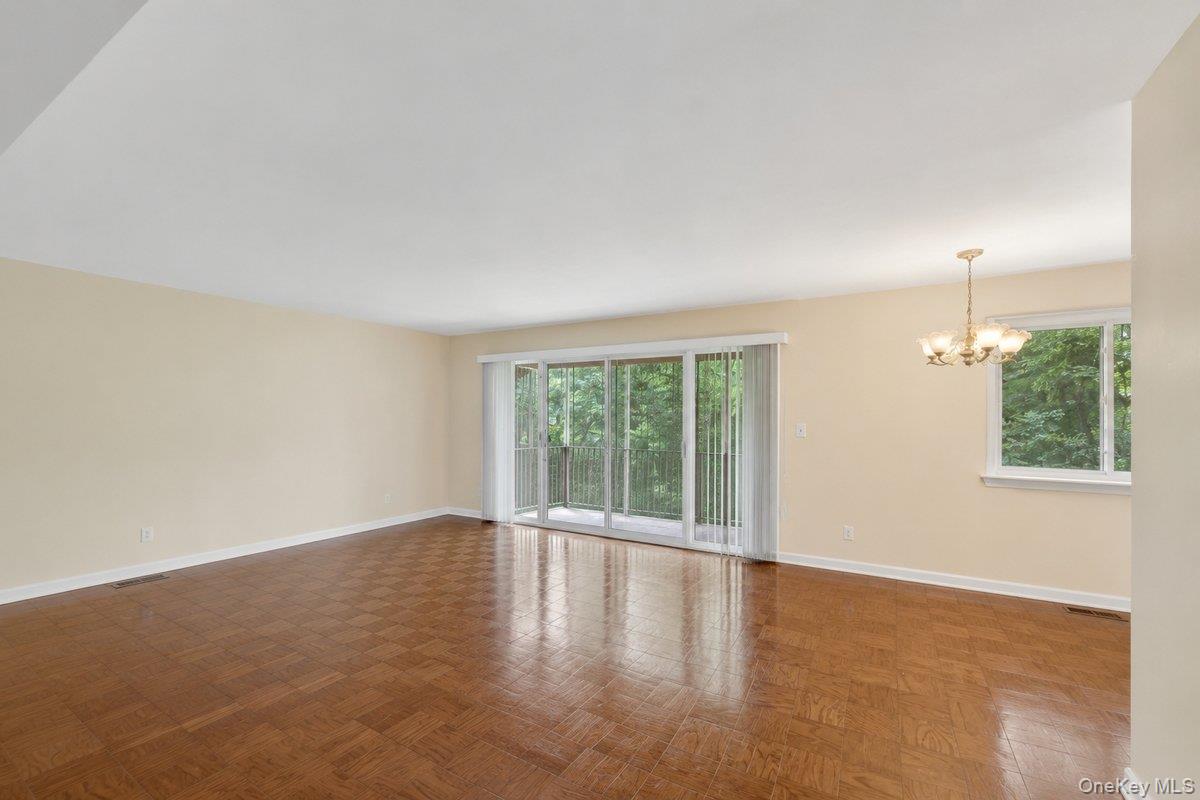 51 Lorraine Terrace 224 Property Photo 5