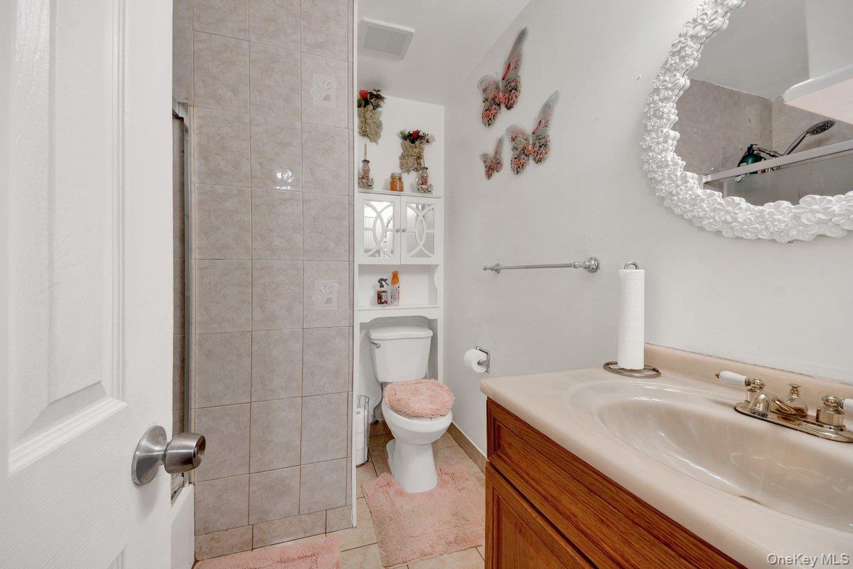 51 Lorraine Terrace 224 Property Photo 10
