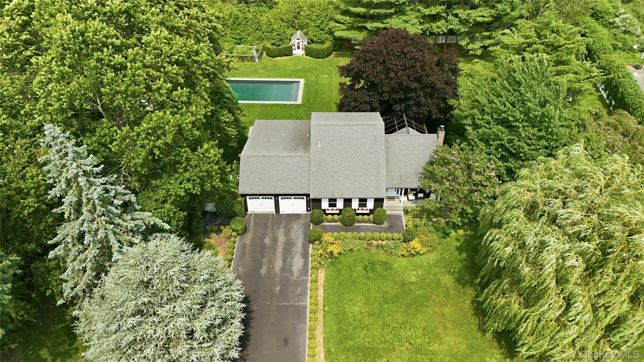 1850 Highland Road Property Photo 2