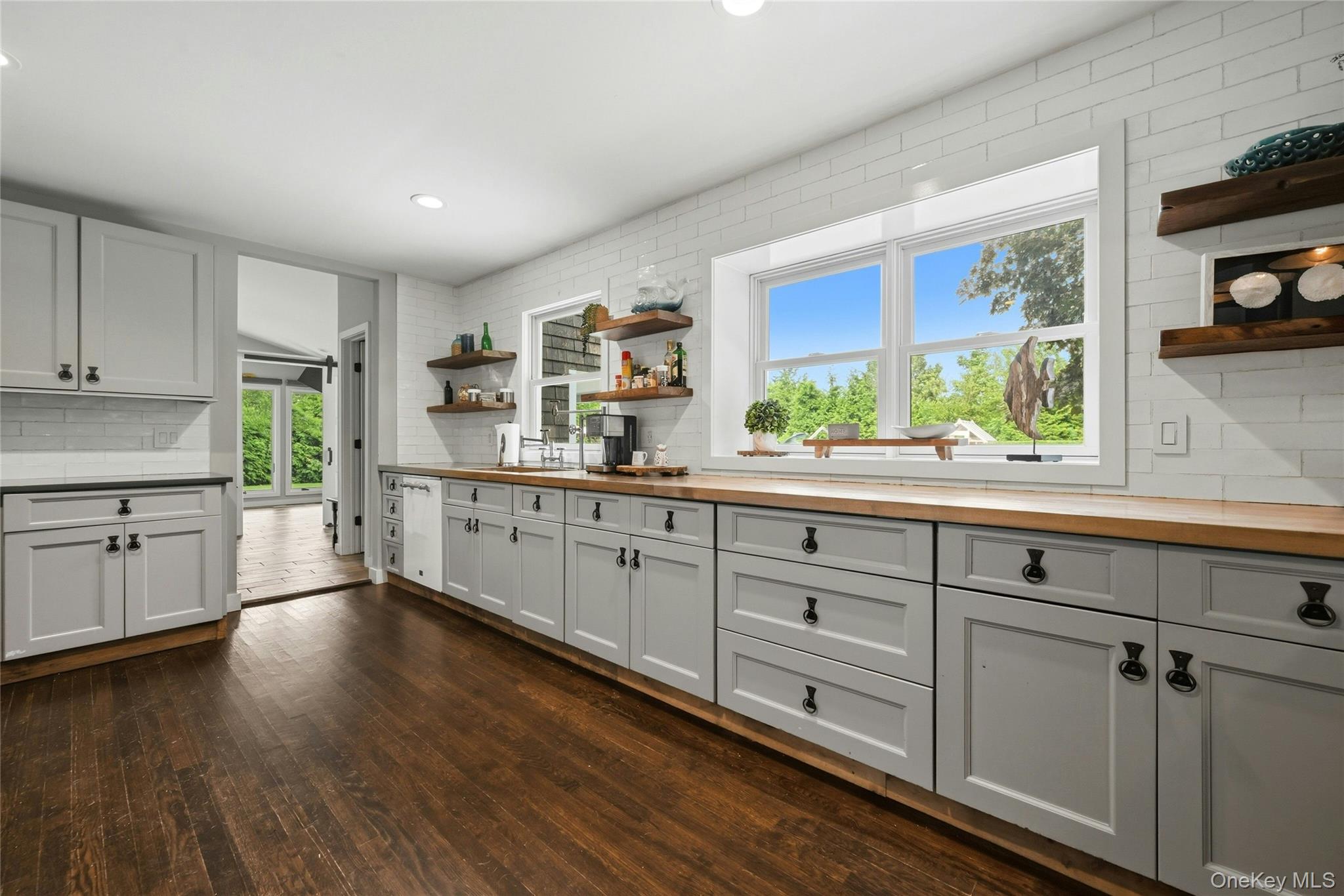 1850 Highland Road Property Photo 8