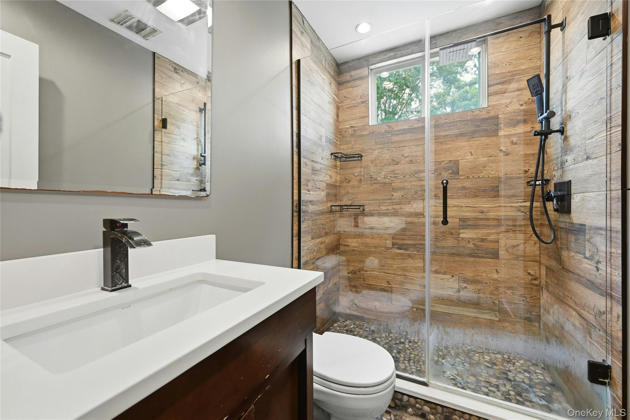 1850 Highland Road Property Photo 17