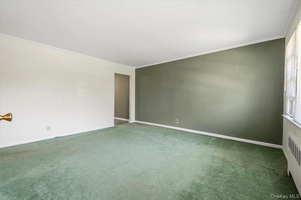 665 Dianne Street Property Photo 5