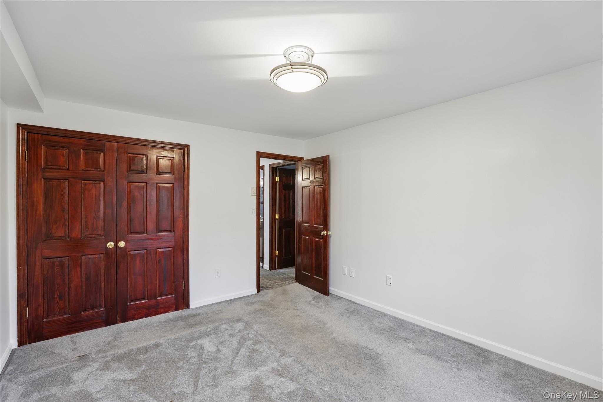 530 Hudson Avenue Property Photo 19
