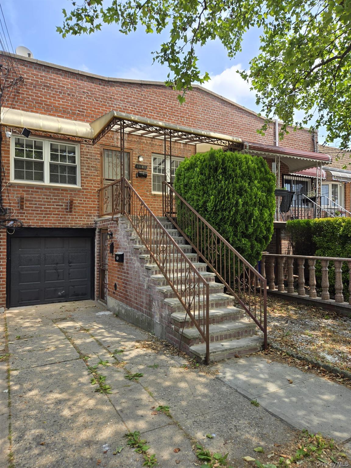 1161 E 101st Street Property Photo 3