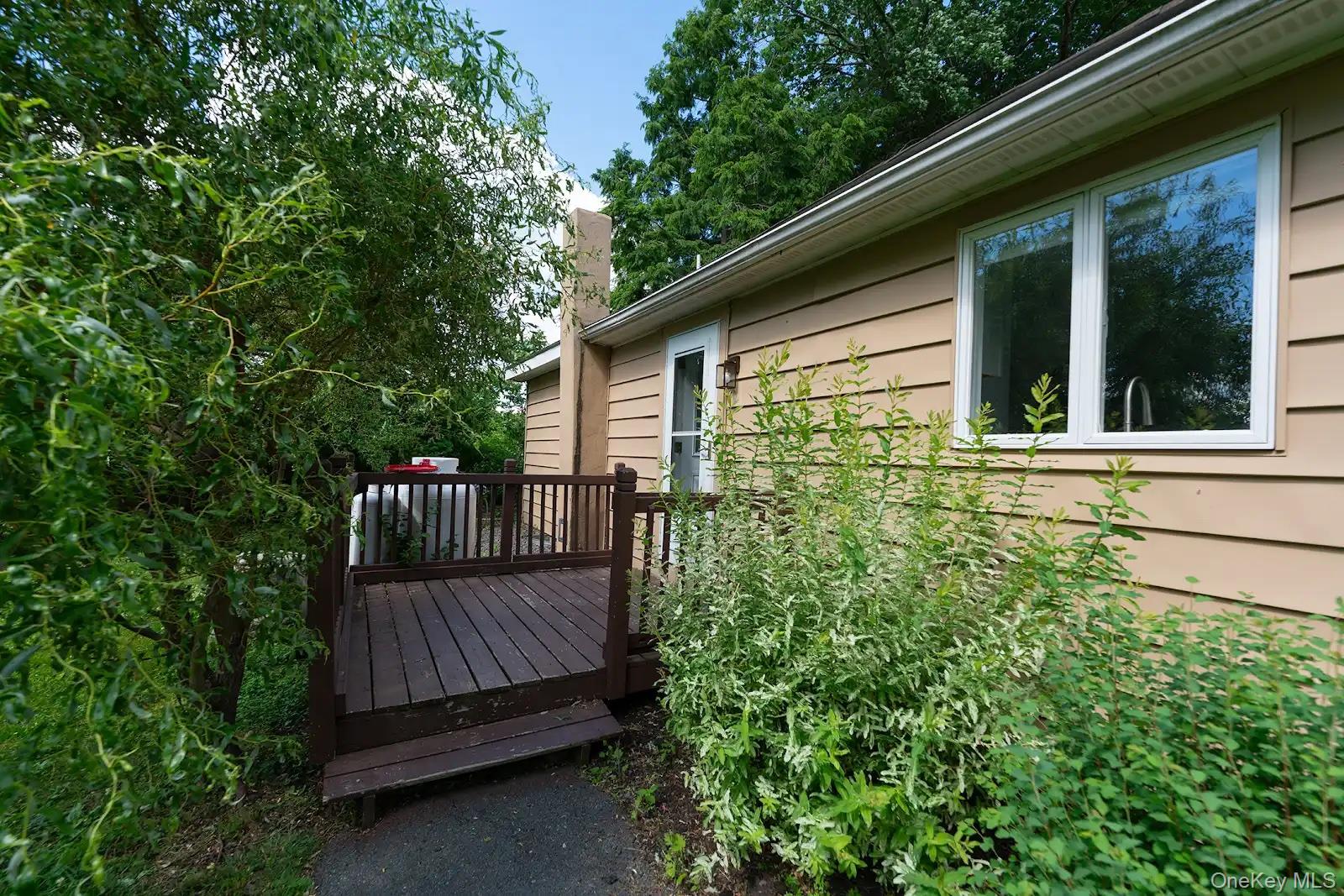 3-5 Friendly Acres Property Photo 5