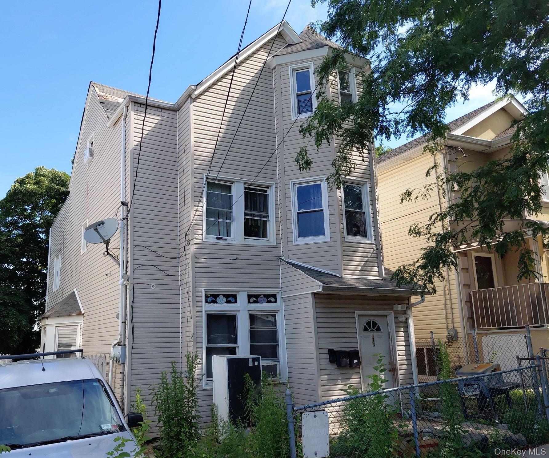 173 Benziger Avenue Property Photo 3