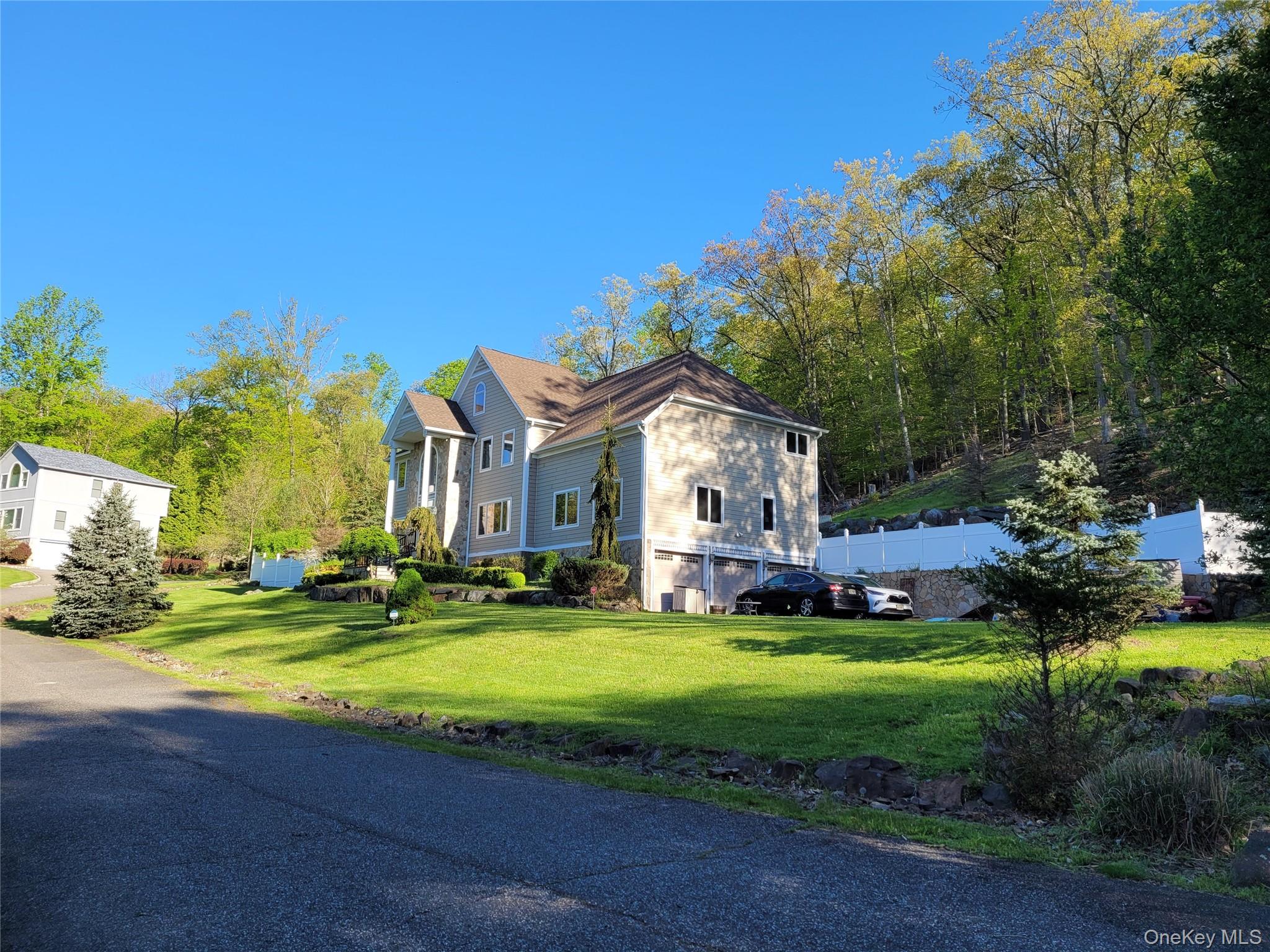 60 Central Highway Property Photo 2