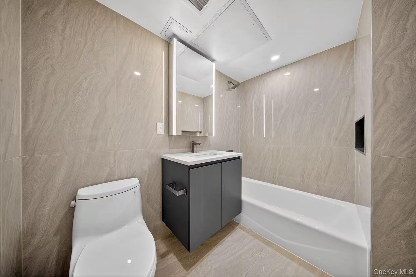 33-71 Prince Street 6h Property Photo 3