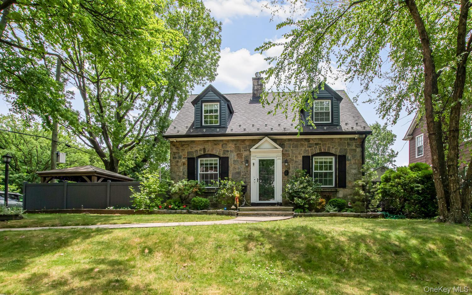 4 Knox Pl. Property Photo 2
