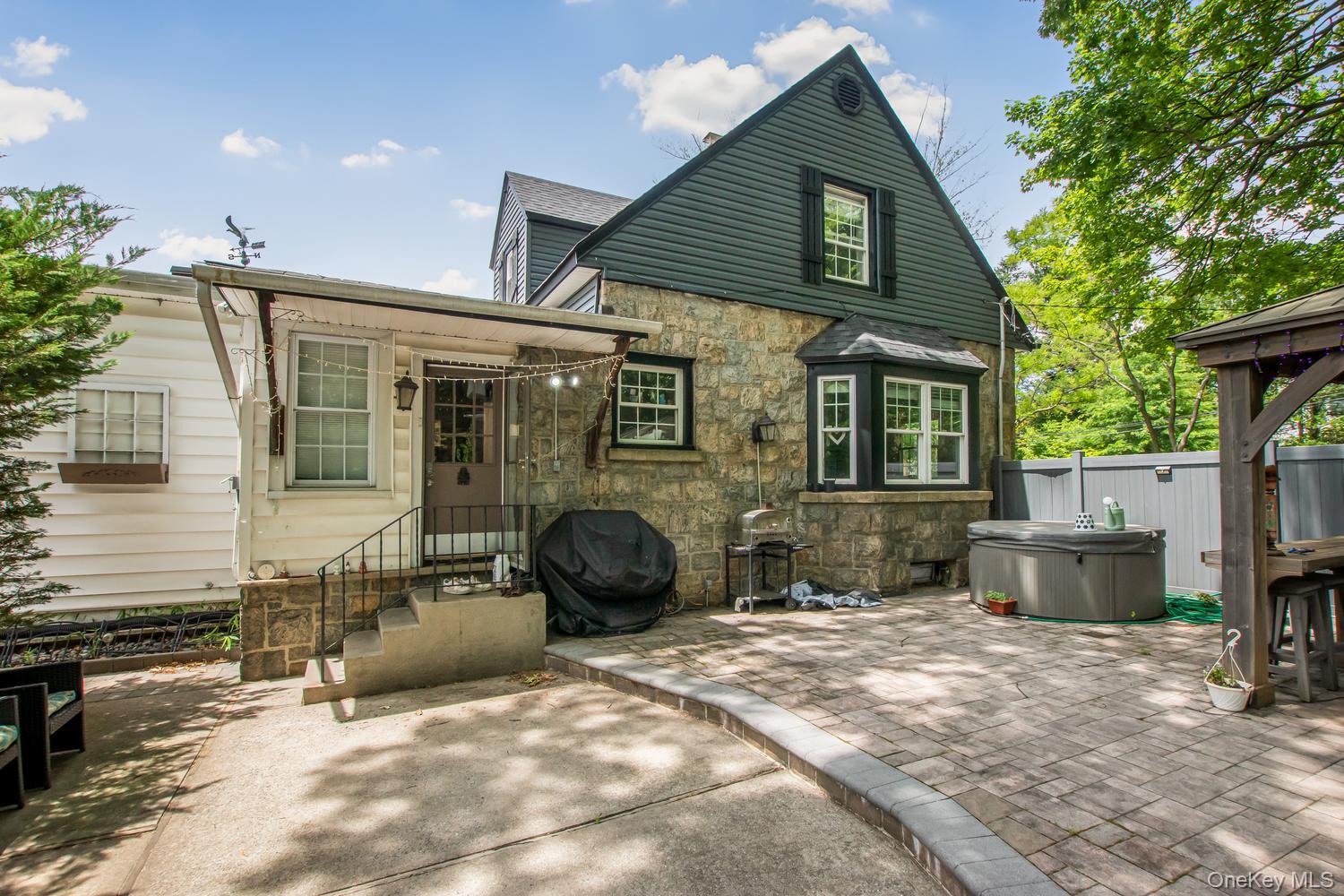 4 Knox Pl. Property Photo 6