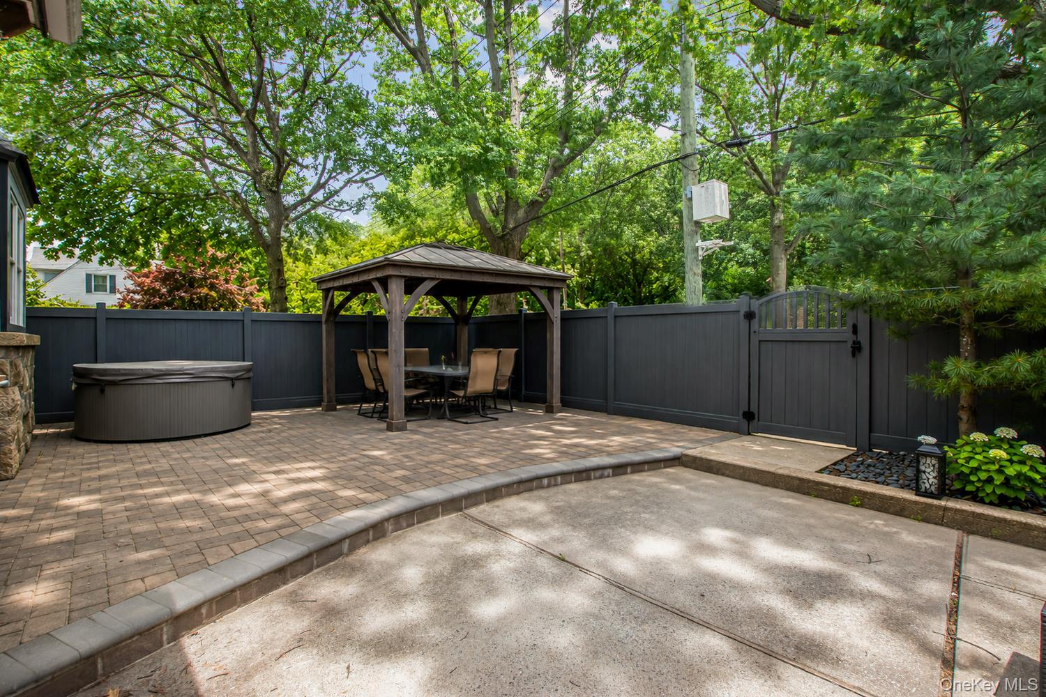 4 Knox Pl. Property Photo 8
