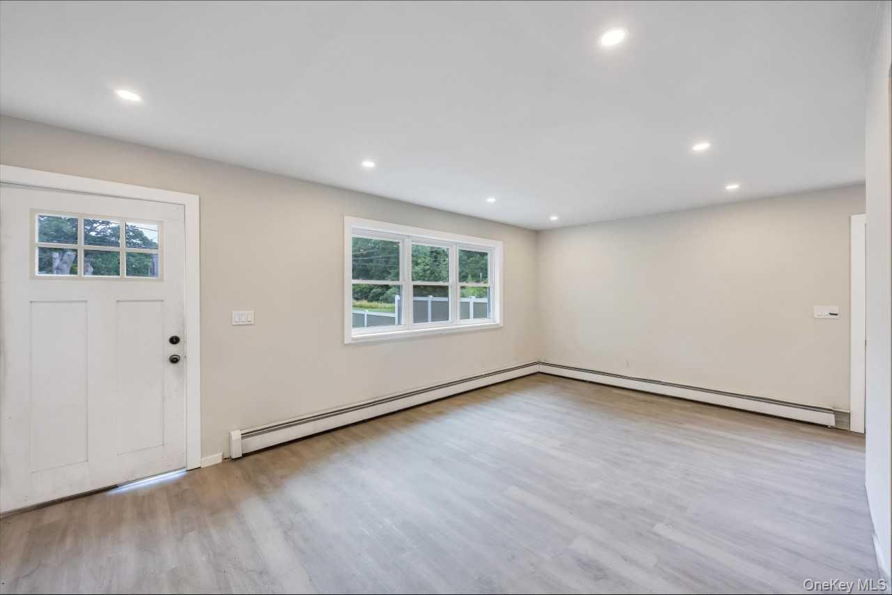 438 Auborn Avenue Property Photo 4
