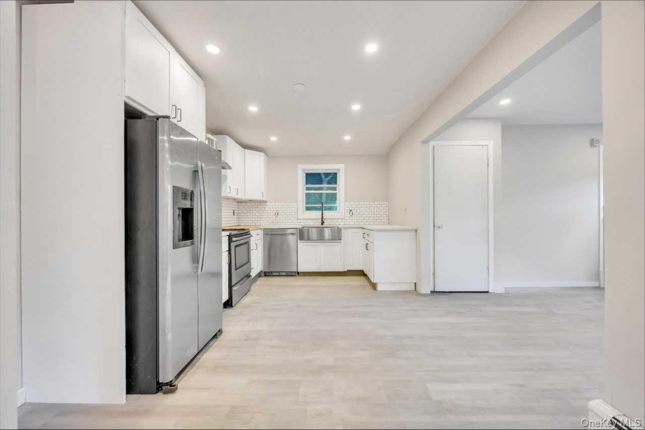 438 Auborn Avenue Property Photo 12