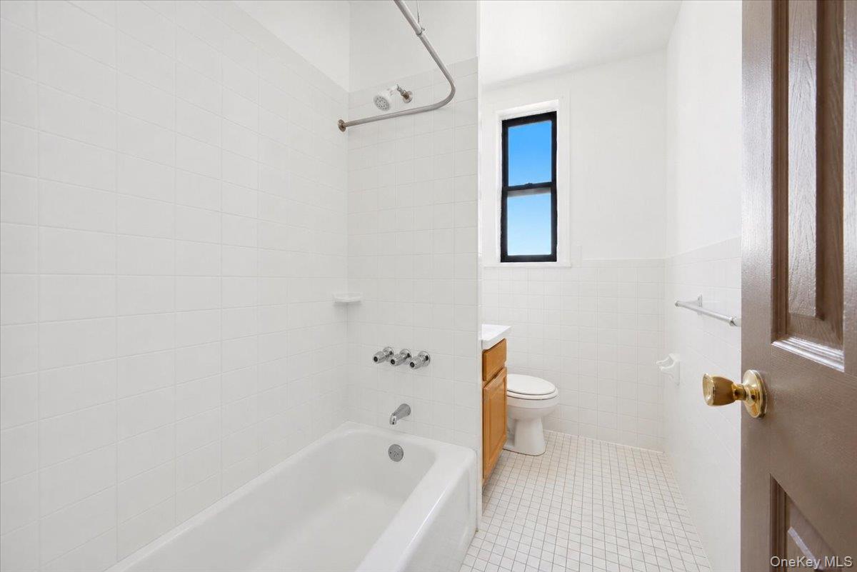 425 E 153 Street 3a Property Photo 16