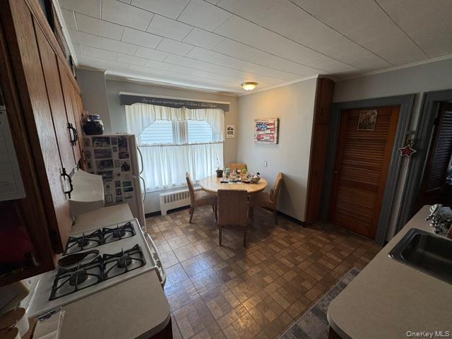 616 College Place Property Photo 8