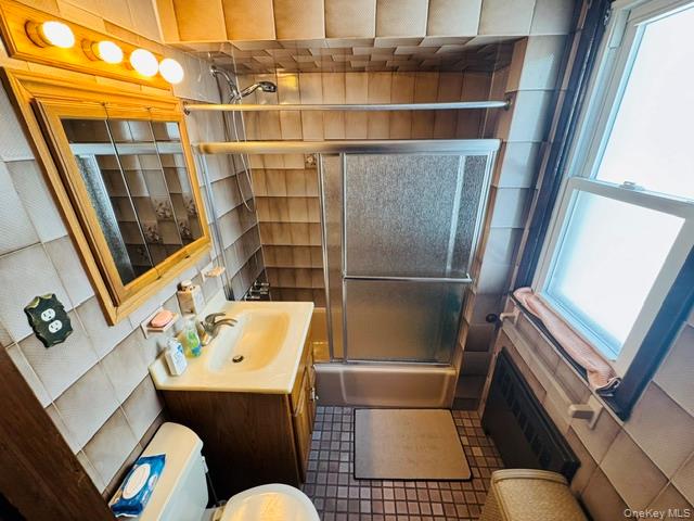 616 College Place Property Photo 24