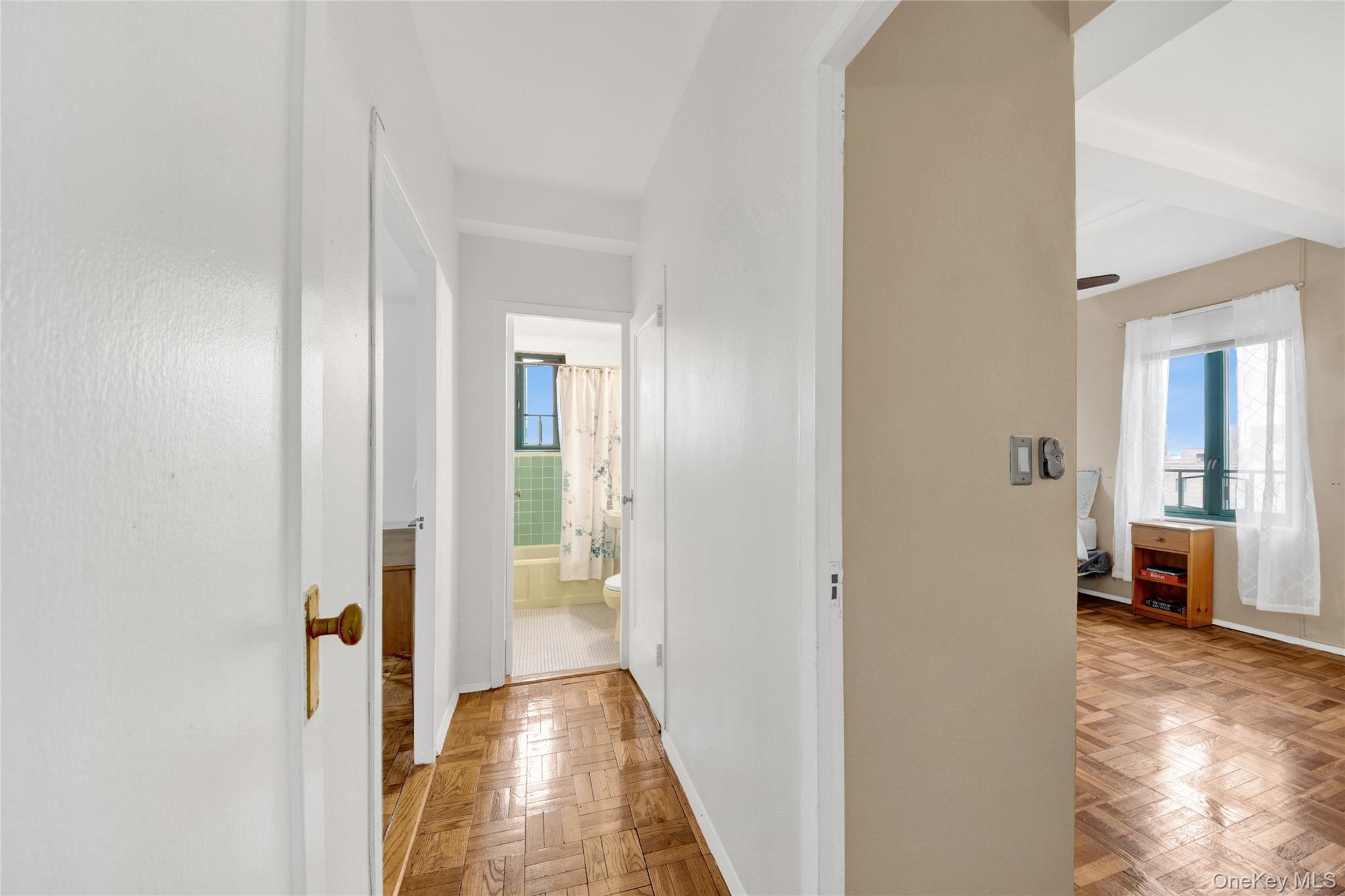 14 Metropolitan Oval 8g Property Photo 3