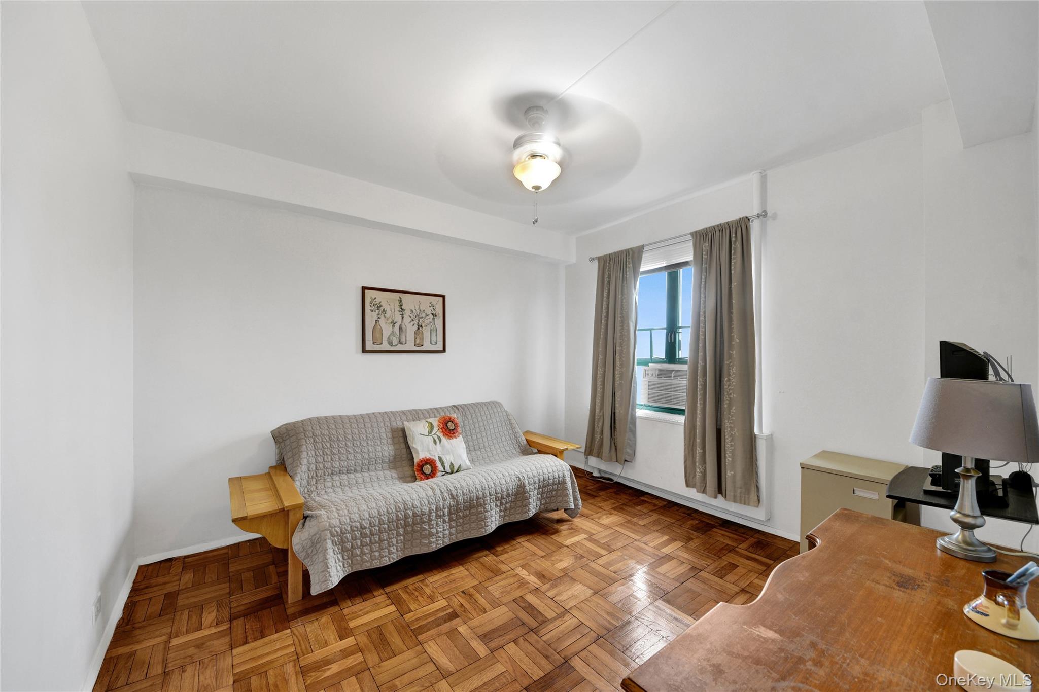14 Metropolitan Oval 8g Property Photo 4