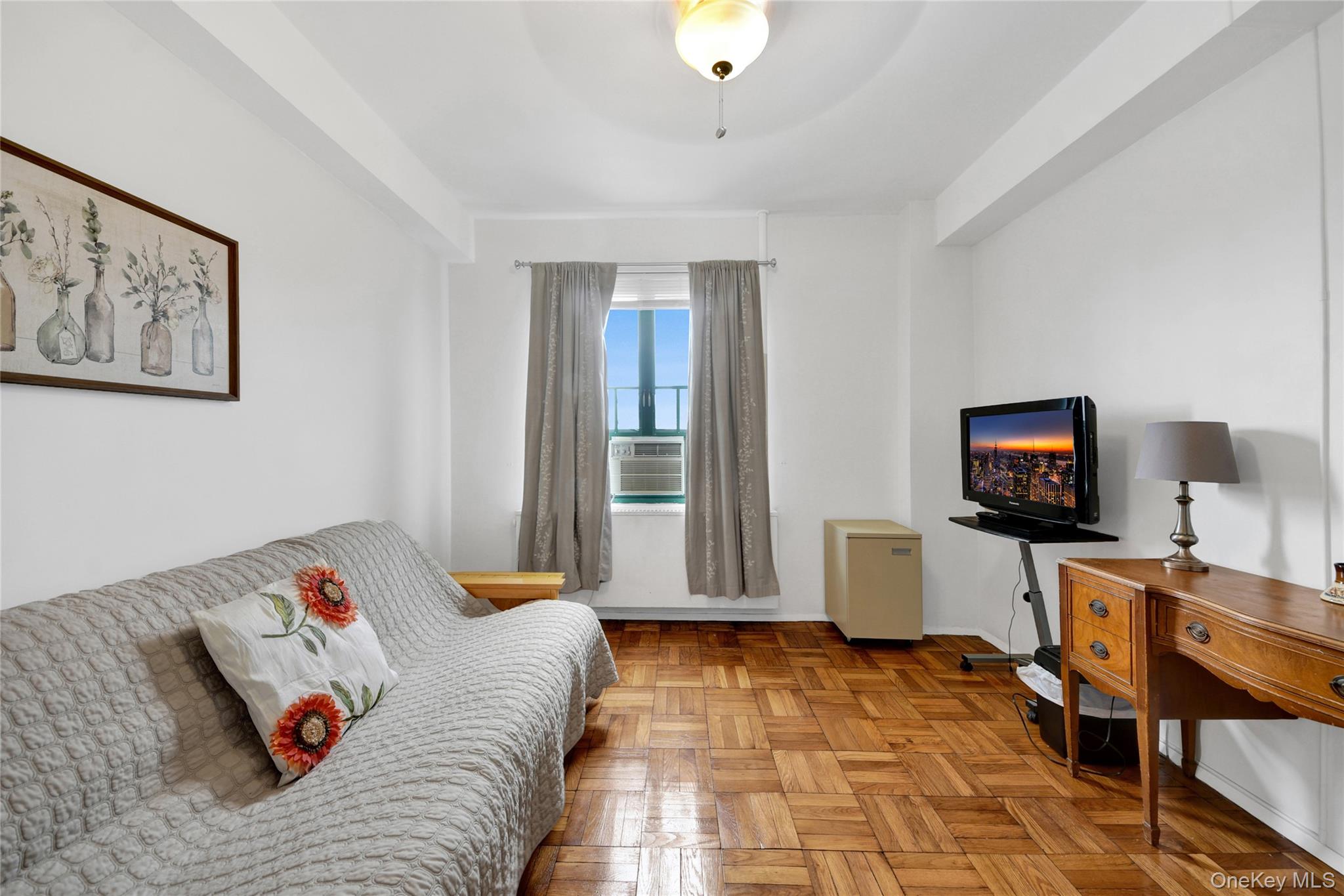 14 Metropolitan Oval 8g Property Photo 5