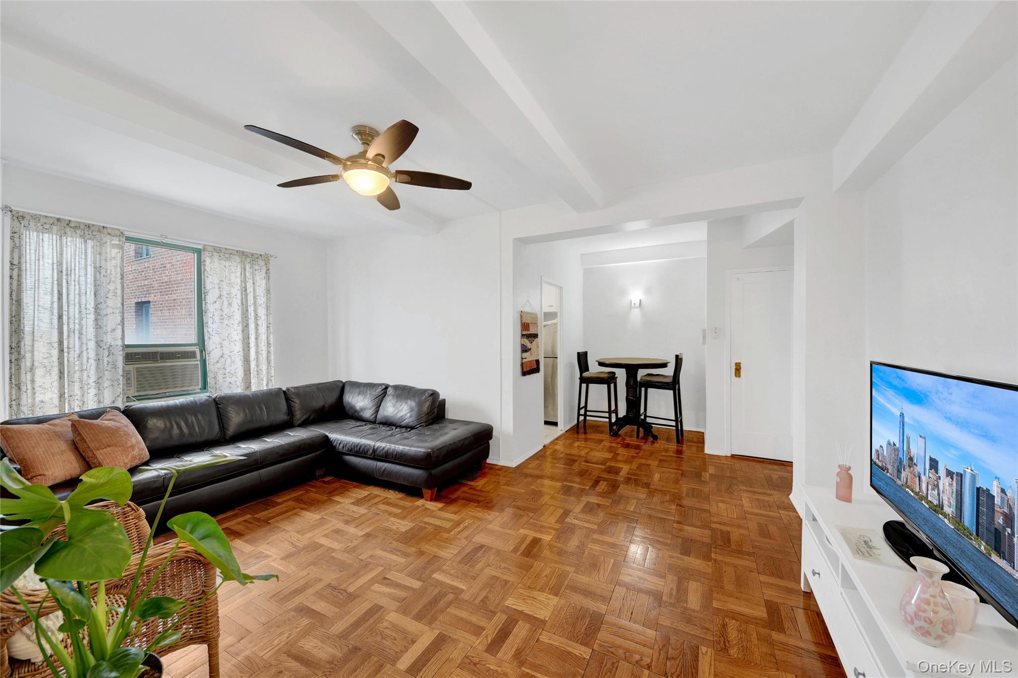 14 Metropolitan Oval 8g Property Photo 10