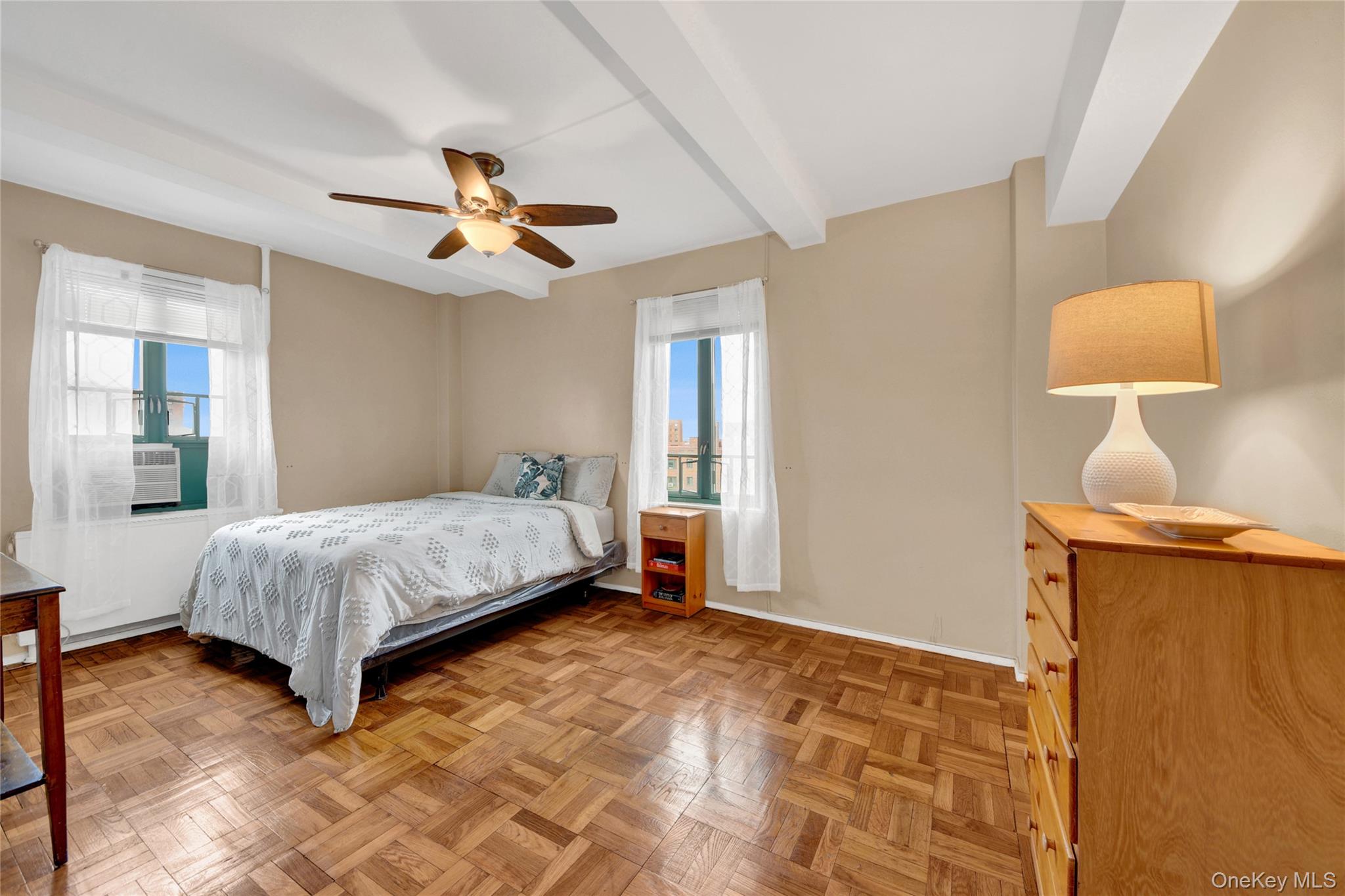 14 Metropolitan Oval 8g Property Photo 16
