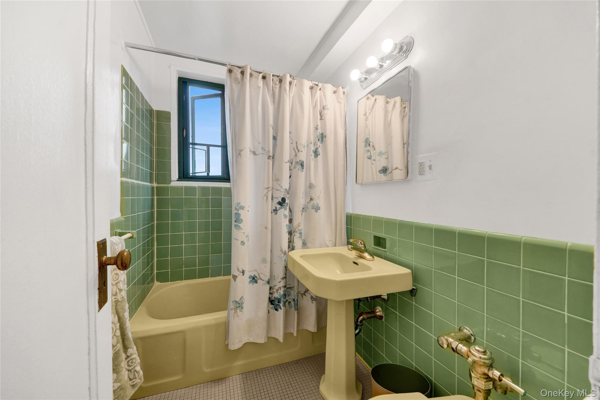 14 Metropolitan Oval 8g Property Photo 17