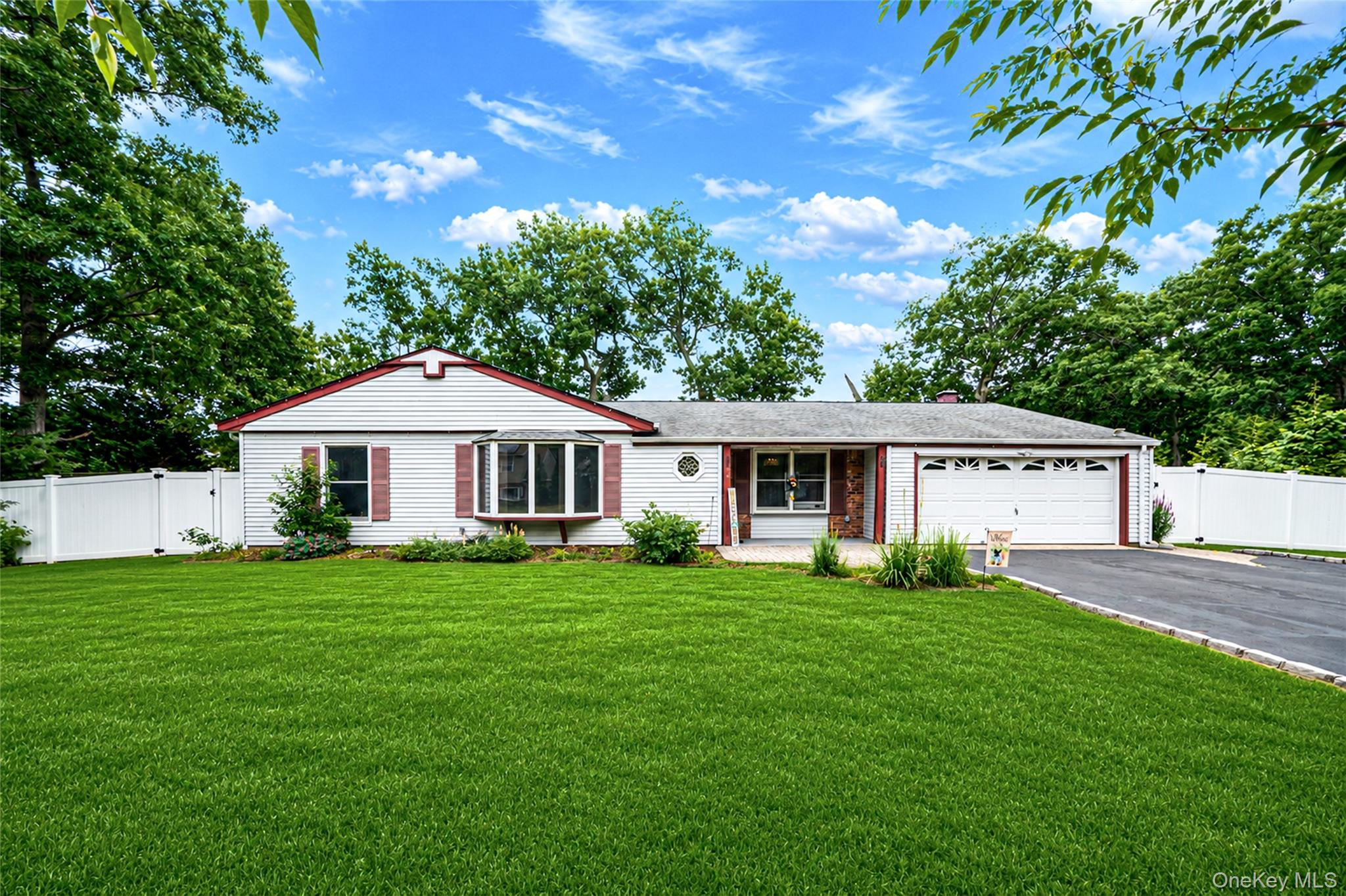 10 Saddle Hill Road Property Photo 1