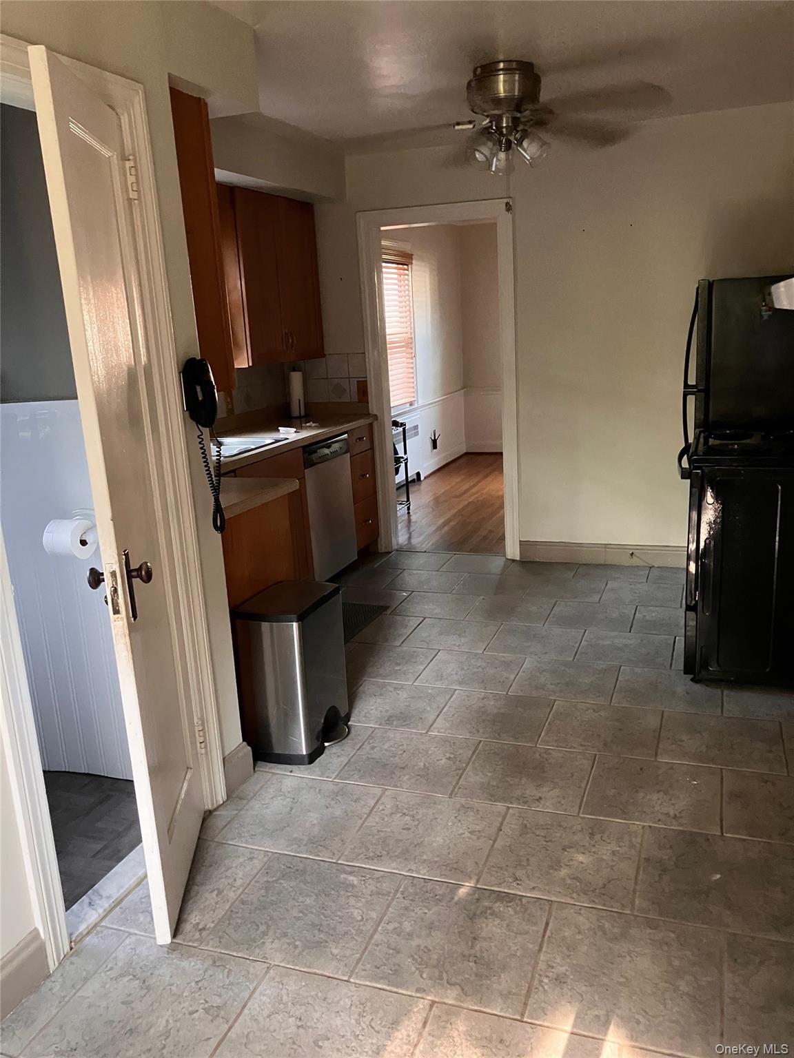 12 Maryland Avenue Property Photo 2