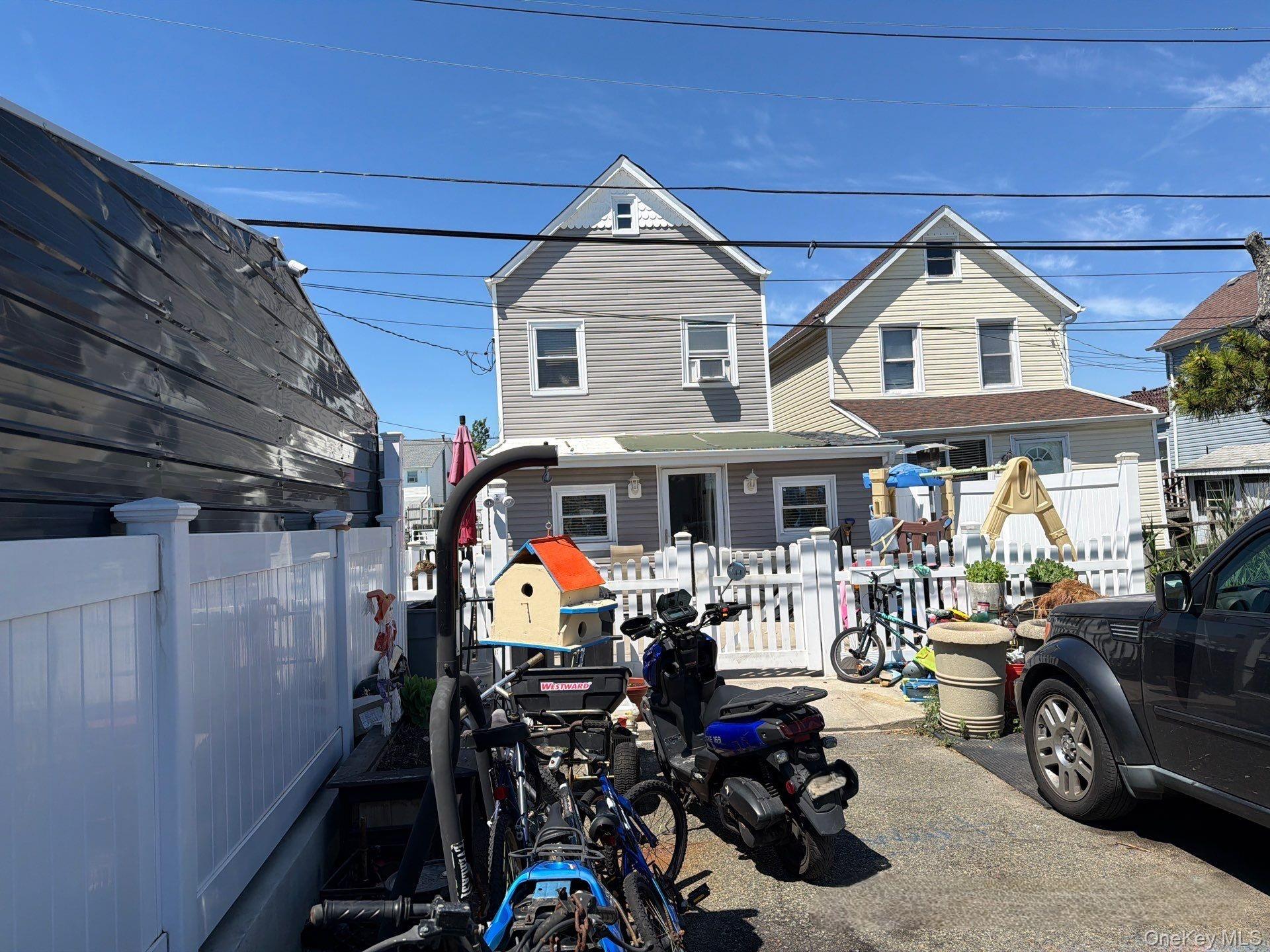 4 Bayview Avenue Property Photo 2