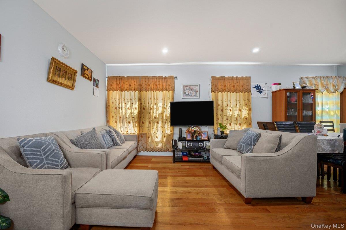 11724 193rd Street Property Photo 7