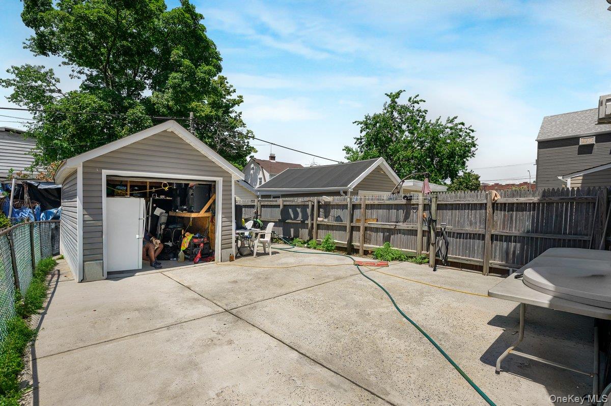 11724 193rd Street Property Photo 17