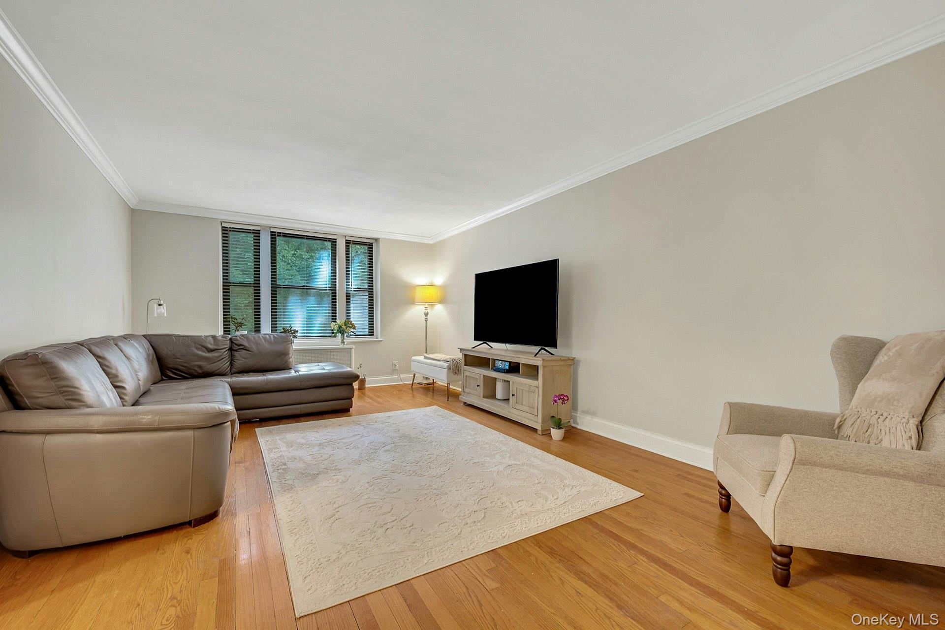 36 Westview Avenue 1b Property Photo 8