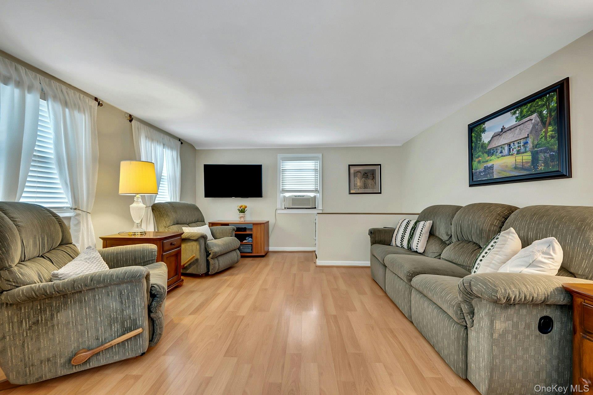 55c Edgewater Park C Property Photo 8