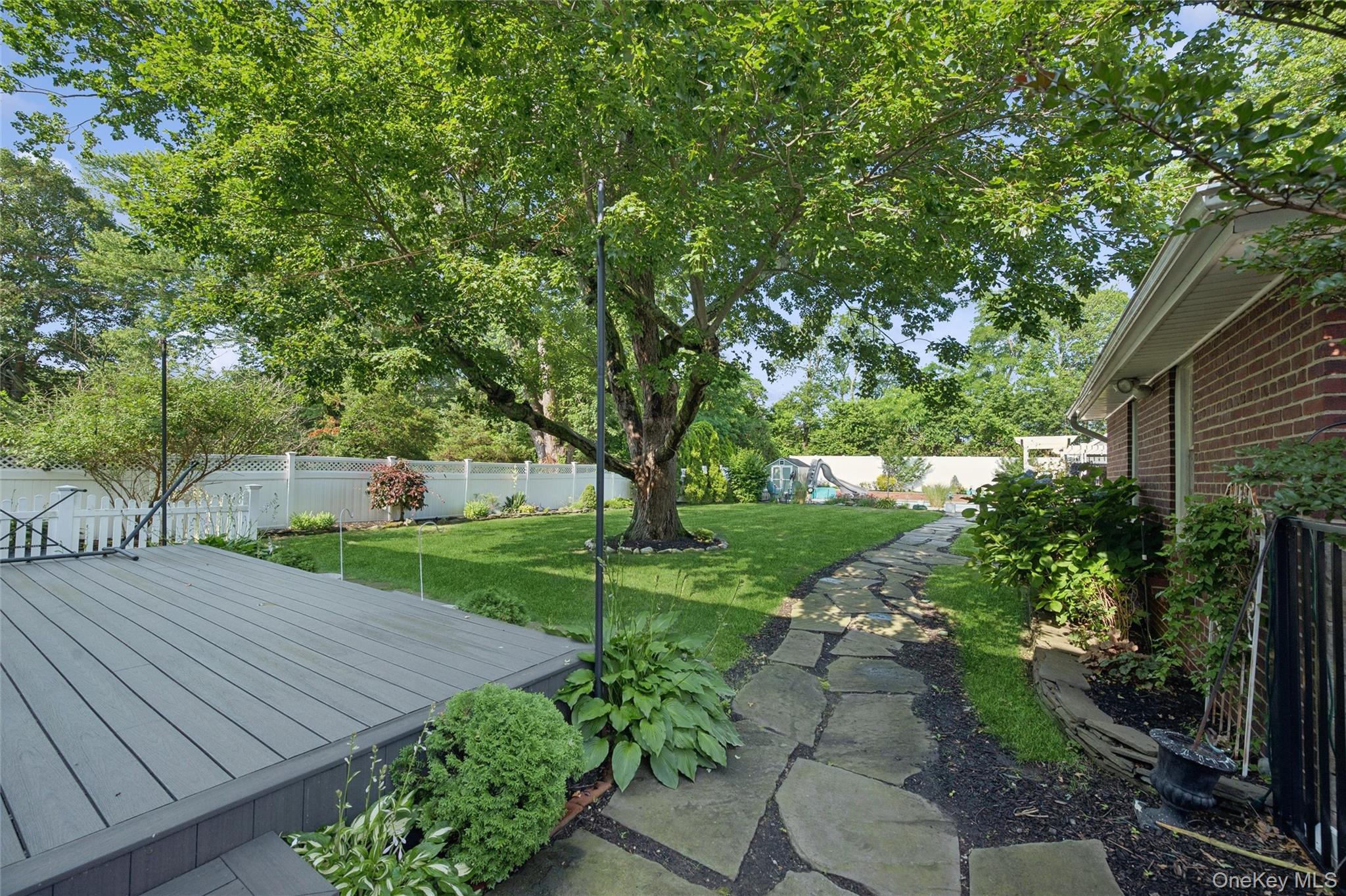 1210 Hyman Avenue Property Photo 3