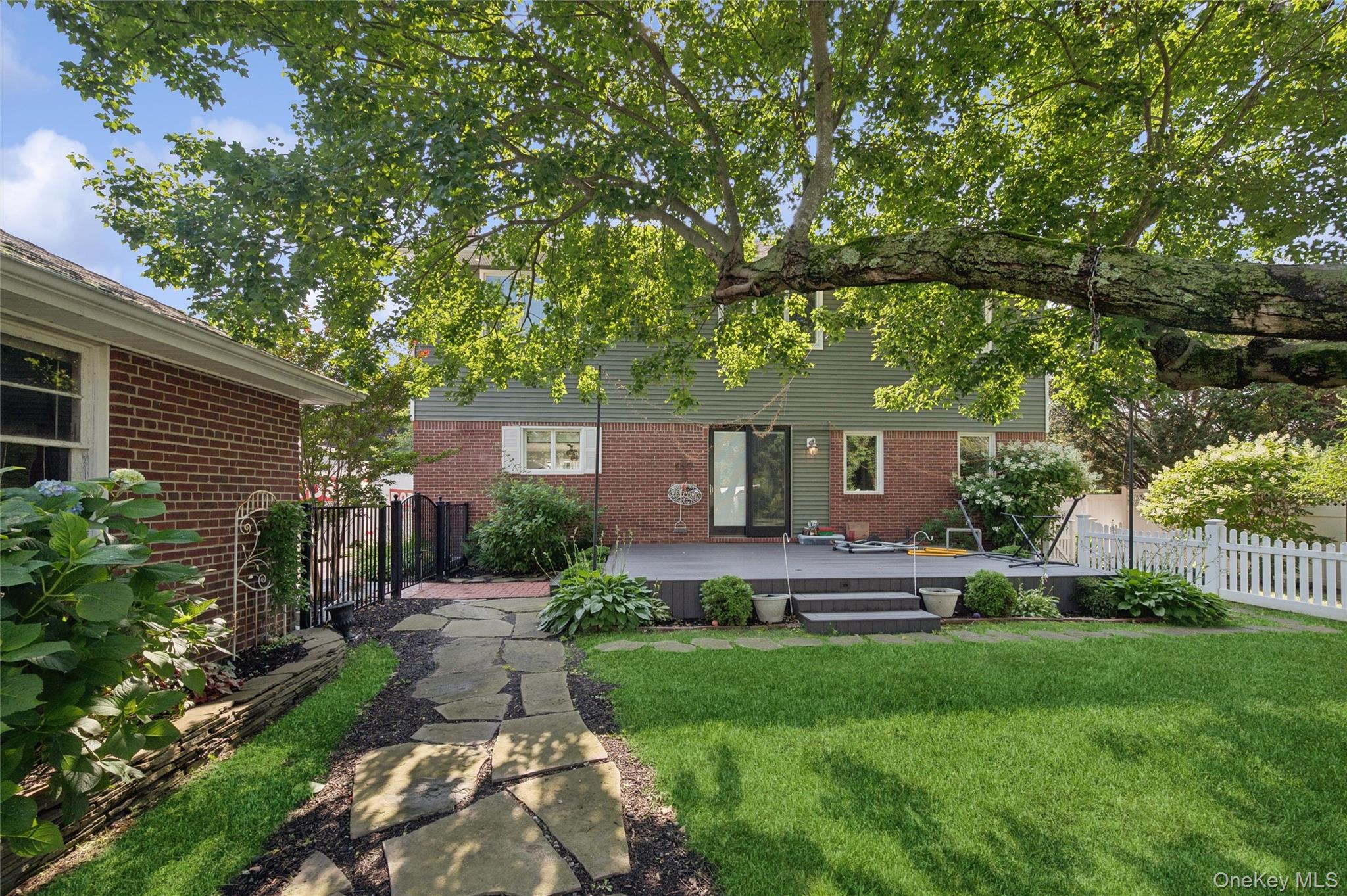1210 Hyman Avenue Property Photo 4