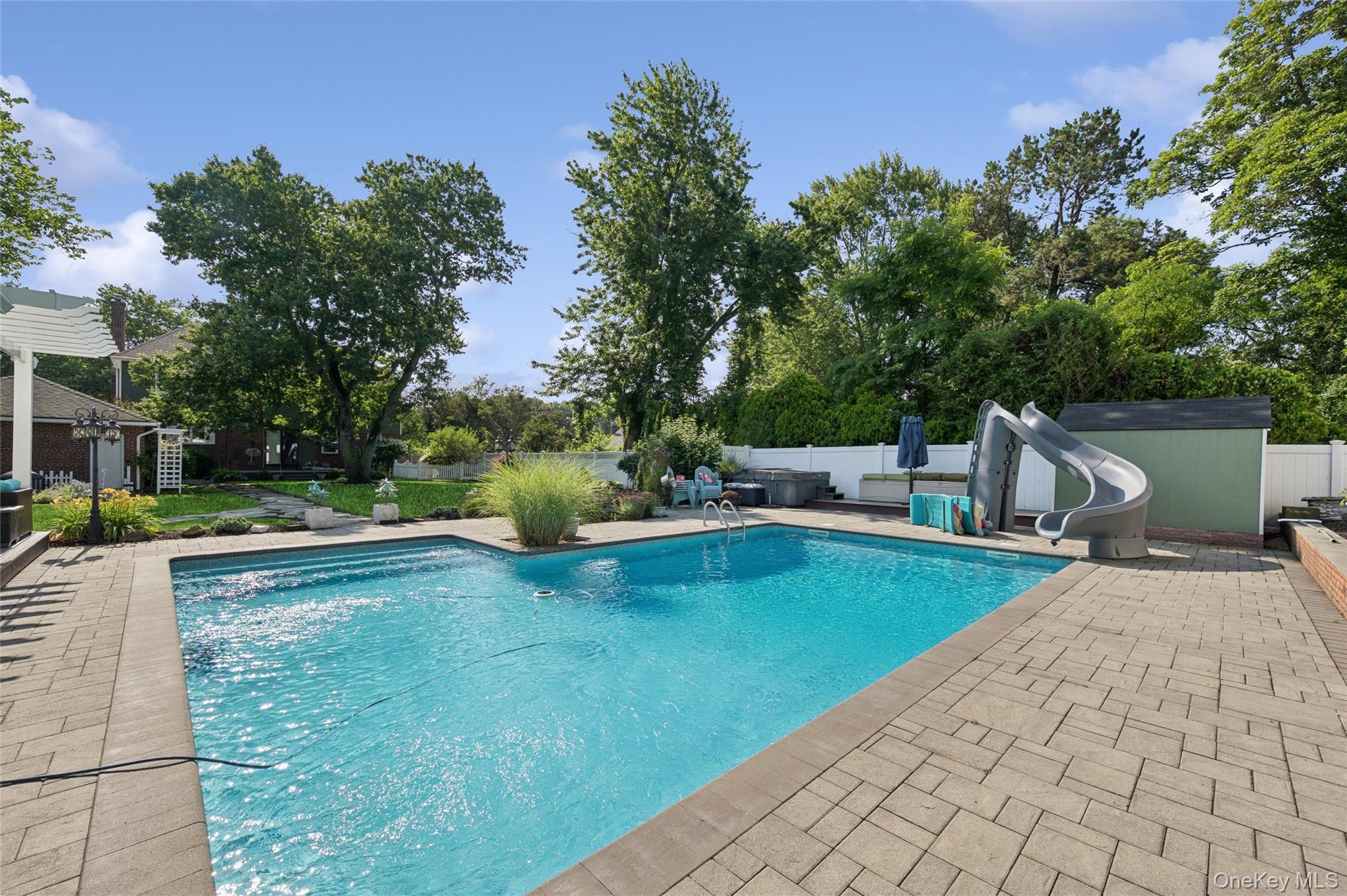 1210 Hyman Avenue Property Photo 8